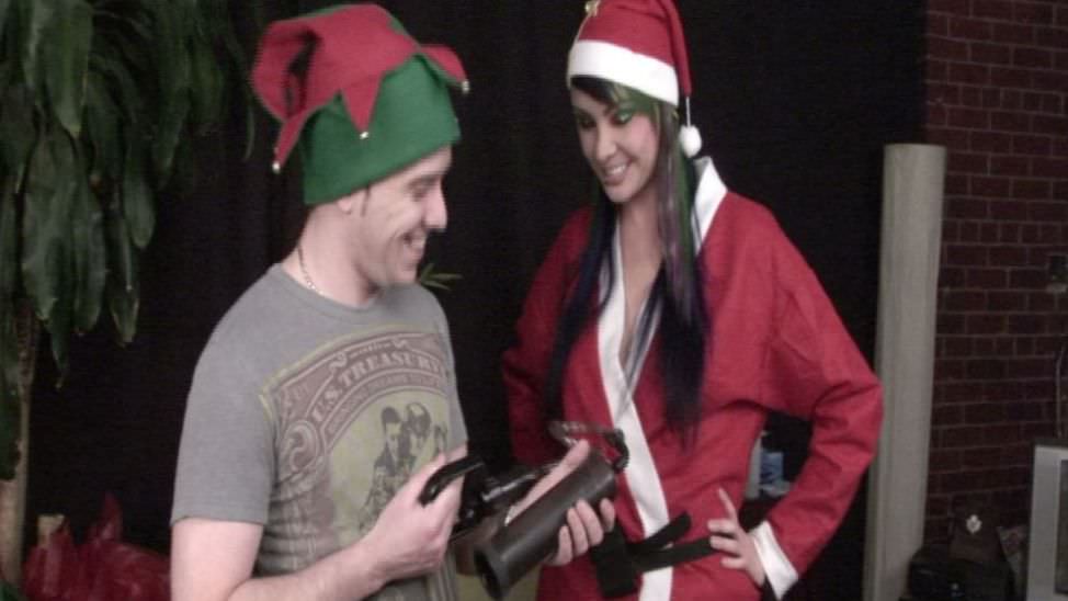 Title: 2 X-tra Inches for X-mas