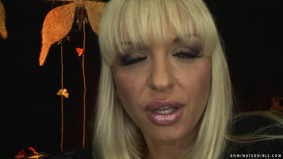 Domination Victim - Demi