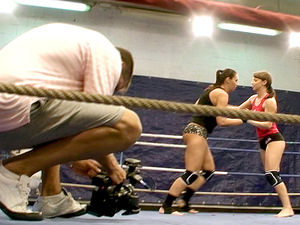 NudeFightClub backstage with Eliska Cross & Lisa Sparkle